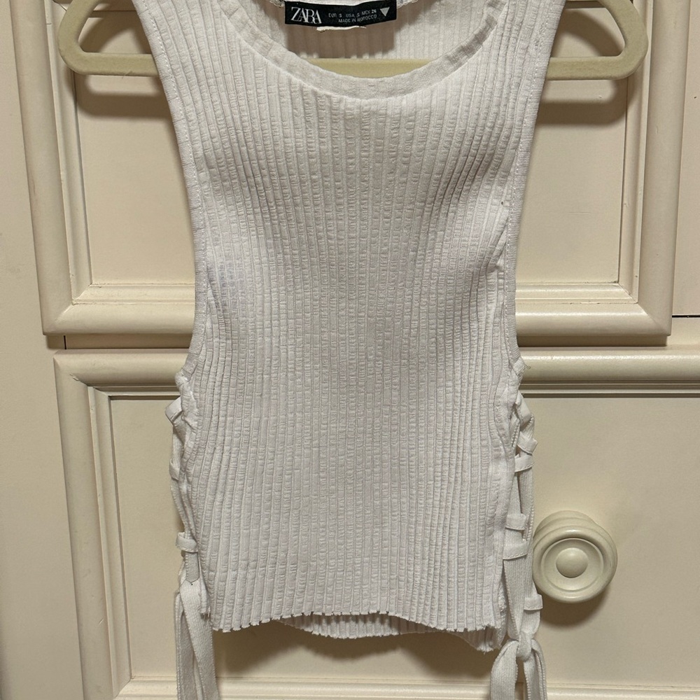 Zara Women's Cream Ribbed Tank Top - Picture 3 of 5